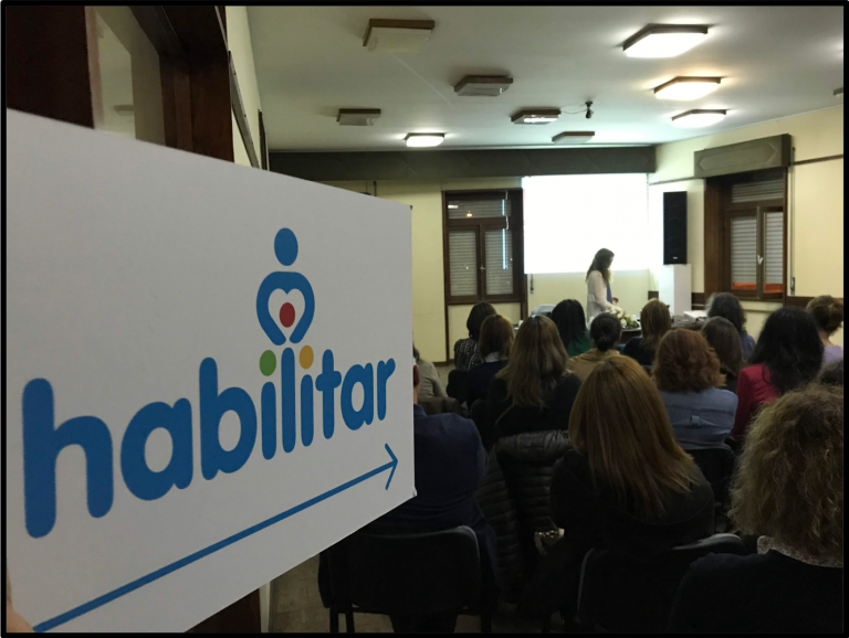 Estamos numa porta aqui ao lado!